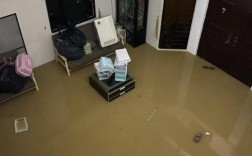 家里被楼顶的水淹了怎么办？