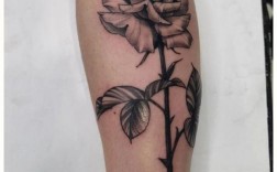 纹身纹玫瑰花有什么含义？（纹身玫瑰的含义）