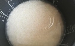 用盆蒸米饭一般需要蒸多长时间?水放多少？