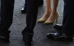 女人看男人鞋子什么心理？