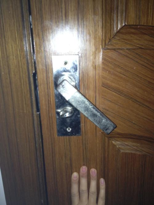 家里门被反锁上了,钥匙也打不开,该怎么办？-图2