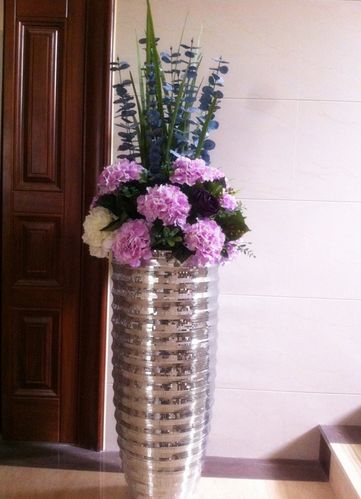 客厅的落地大花瓶适合放什么花？-图1