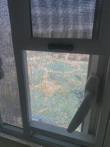 家里窗户玻璃碎了哪能换？-图2