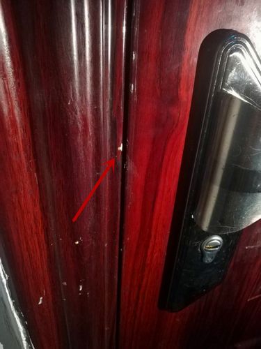 门被撬过的痕迹能修复吗？-图2