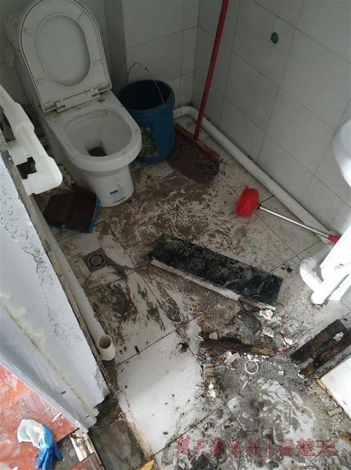 下水管道问题导致家里厕所冒水？-图2