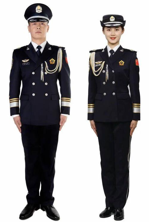 uniform和suit的区别？（警服的含义）-图1