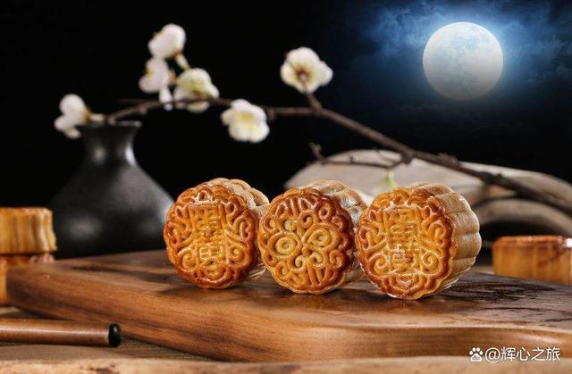 中秋节吃月饼最初的兴起是由于什么？（中秋节吃月饼的起源与含义）-图1